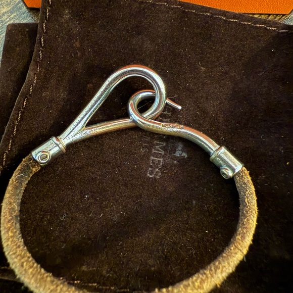 Hermes leather hook bracelet - Picture 3 of 9